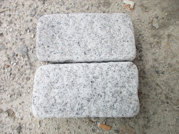 Batu bata granit putih g601 terjatuh