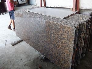 balt brown granit slab dengan harga kompetitif