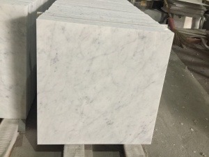 Ubin Marmer Italia Putih Carrara